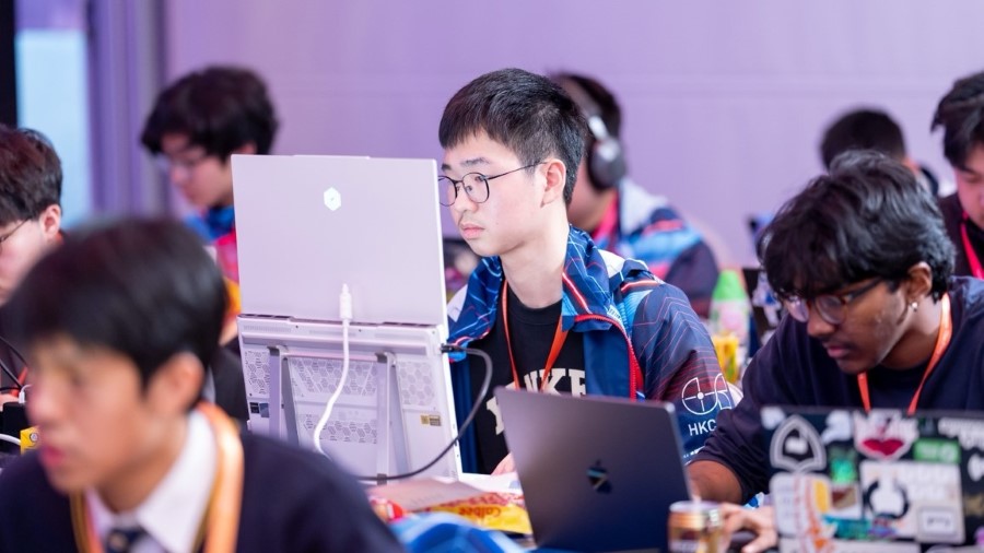 HKCERT CTF 2025 final action shot